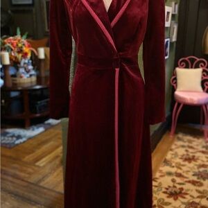 Elegant Burgundy Velvet Long Blazer